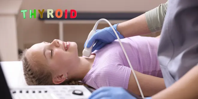 थायरॉयड के शुरुआती लक्षण, वजन बढ़ना, ठंड लगना और थकान जैसे संकेत दिखाती महिला का हेल्थ अवेयरनेस चित्र