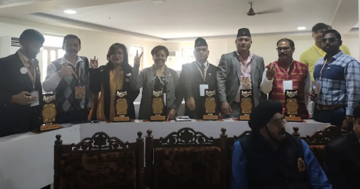 नेपाल और भारत के रक्तदाता सासाराम में आयोजित 2019 के अंतरराष्ट्रीय रक्तदाता महाकुंभ के दौरान