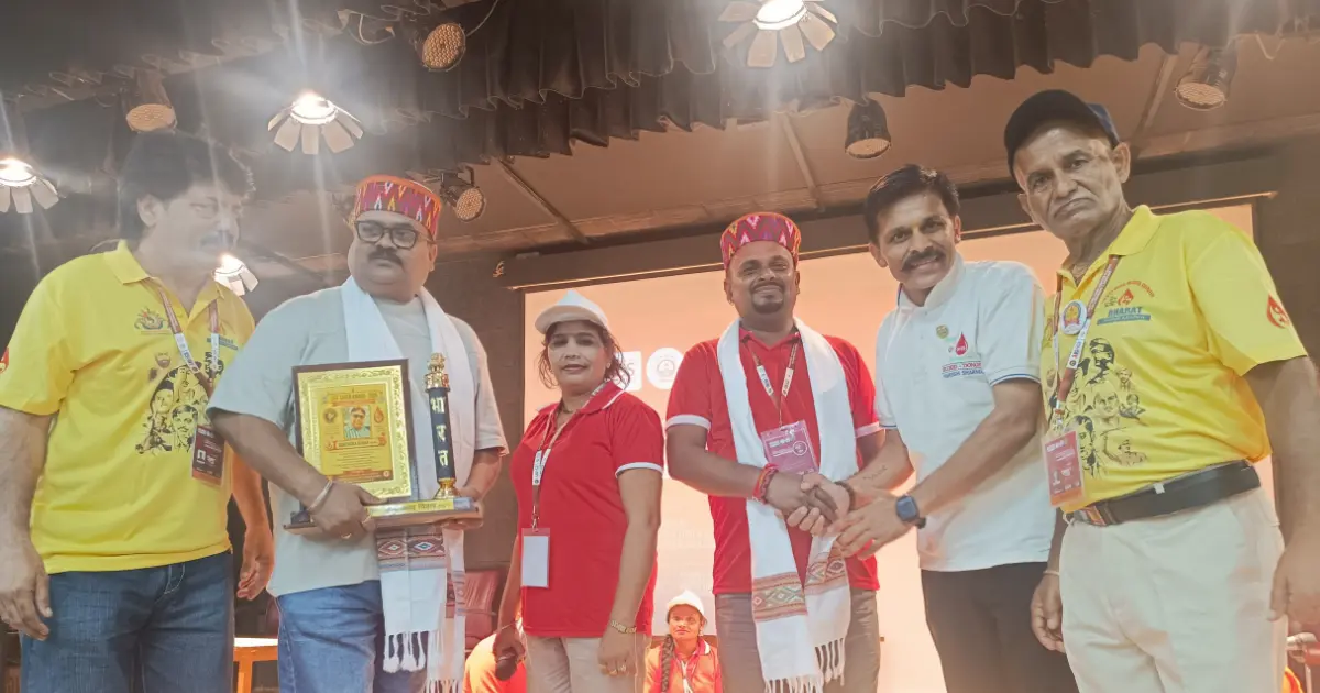 पथ-प्रदर्शक संस्था के सदस्य एवं बिहार के पारंपरिक लोक गायक।
