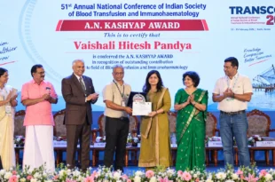 भारत की सर्वश्रेष्ठ महिला रक्तदाता वैशाली पंड्या को ISBTI ने कोच्चि के राष्ट्रीय मंच पर किया सम्मानित